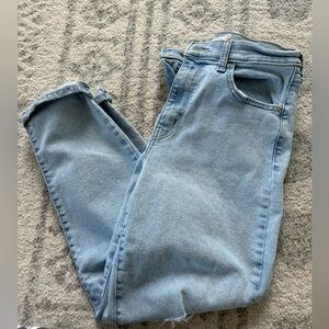 Levi’s high waisted mom jeans